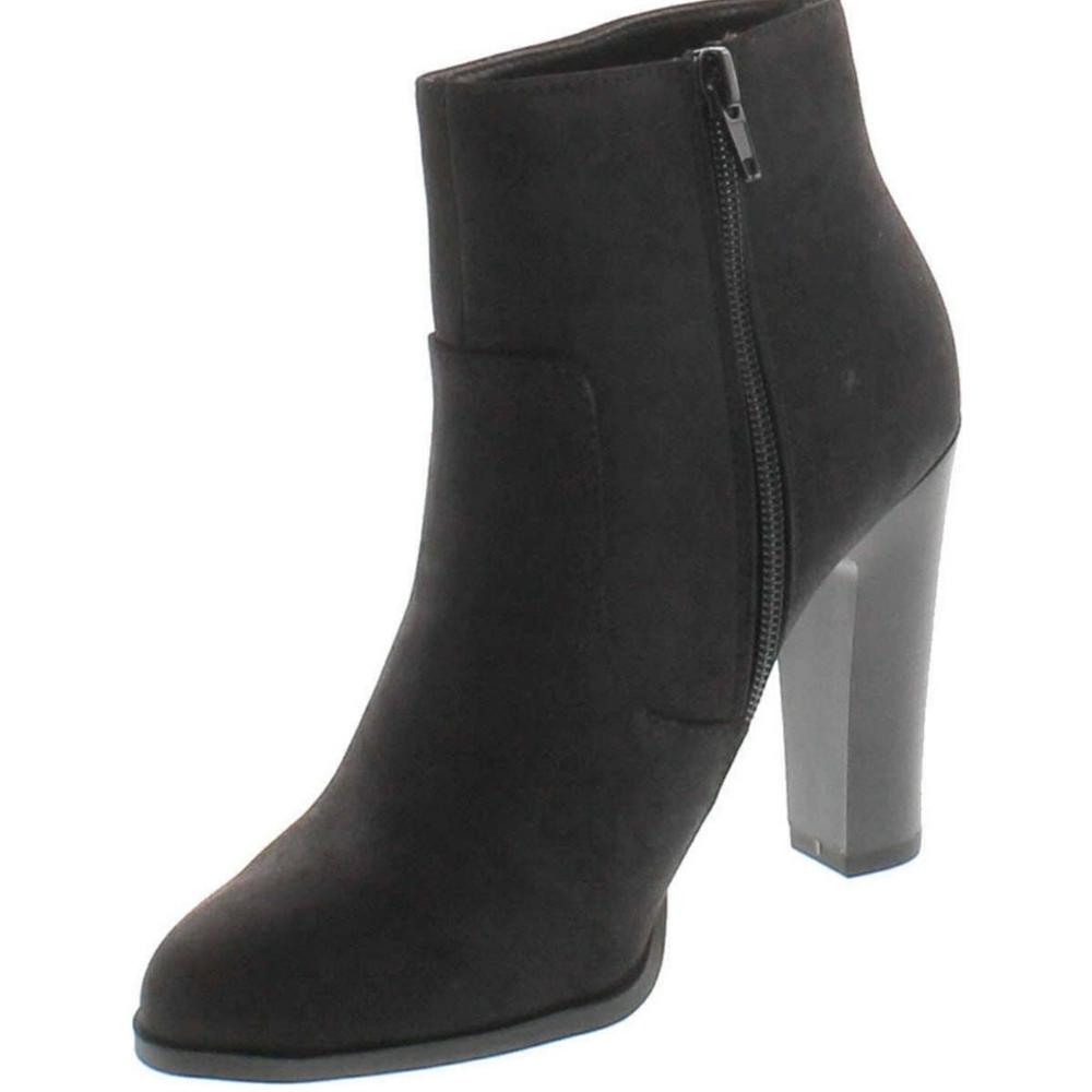 Delicious brand ankle boots